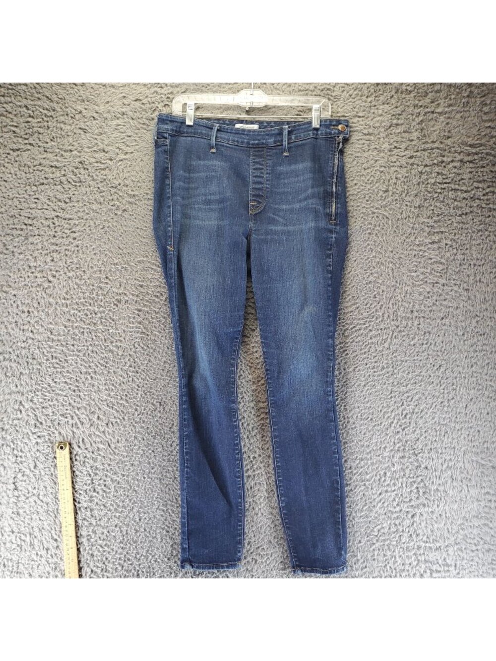 Good American Jeans Womens Size 14/32 Blue Skinny Stretch Denim *Read*
